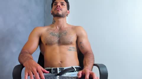 Juan Esteban online show from 07-28-26, 03:21
