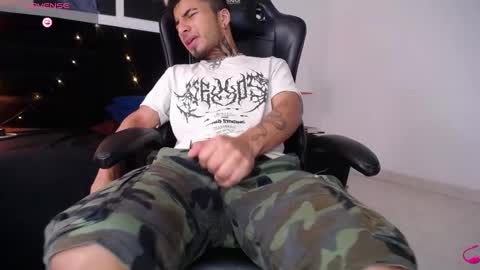 juancamilo66_ online show from 02-07-25, 06:02