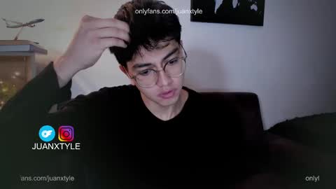 . online show from 10-08-25, 07:22