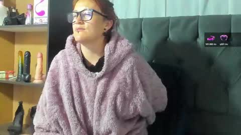 Snapshot of juanita_69_ chatting on 03-09-25, 04:05 juanita online show from 03-09-25, 04:05