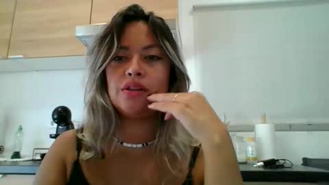 juanita_cw online show from 10-23-25, 02:05