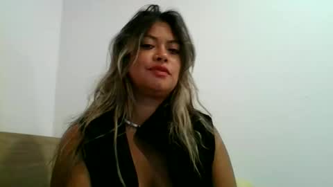 juanita_cw online show from 10-24-25, 01:51