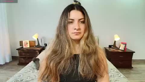 Snapshot of juanitablue chatting on 05-14-26, 08:04 Blue online show from 05-14-26, 08:04