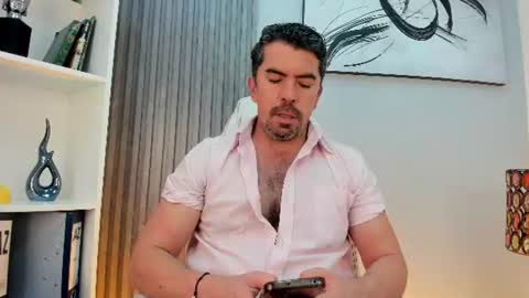 Snapshot of juank_fit45 chatting on 06-11-26, 04:43 Juan k online show from 06-11-26, 04:43