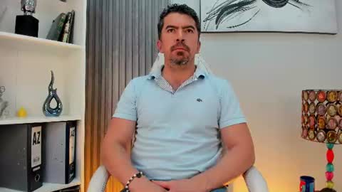 Snapshot of juank_fit45 chatting on 06-12-26, 04:00 Juan k online show from 06-12-26, 04:00