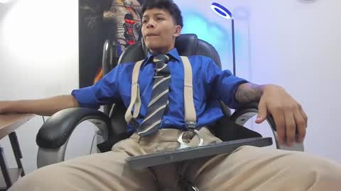 Juank online show from 11-08-25, 02:39