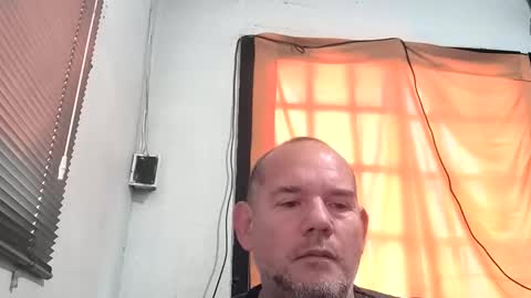 Snapshot of juanma_yahoo chatting on 06-07-26, 05:49 Juan Manuel online show from 06-07-26, 05:49