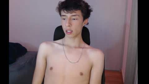 Snapshot of juanmres chatting on 11-12-25, 03:29 juanmres online show from 11-12-25, 03:29