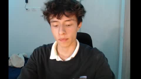 Snapshot of juanmres chatting on 11-18-25, 05:12 juanmres online show from 11-18-25, 05:12