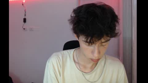 Snapshot of juanmres chatting on 11-19-25, 05:18 juanmres online show from 11-19-25, 05:18