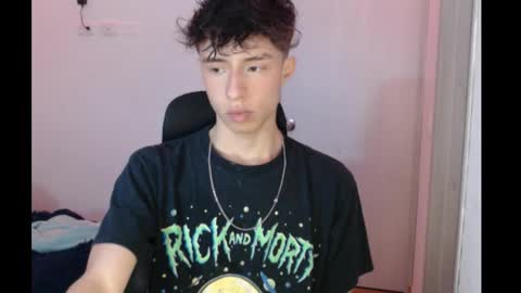 Snapshot of juanmres chatting on 11-25-25, 02:33 juanmres online show from 11-25-25, 02:33