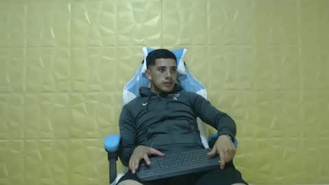 Snapshot of juanperez1999777 chatting on 09-17-25, 10:22 juanperez1999777 online show from 09-17-25, 10:22