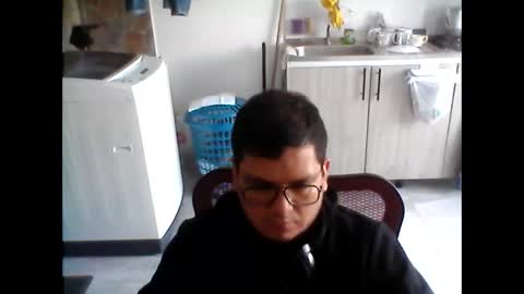 Snapshot of juanpeter10 chatting on 03-13-26, 07:09 BruceWayne online show from 03-13-26, 07:09