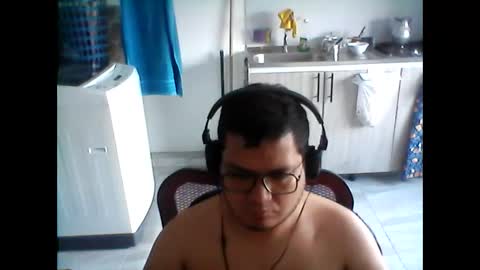 Snapshot of juanpeter10 chatting on 03-15-26, 03:40 BruceWayne online show from 03-15-26, 03:40