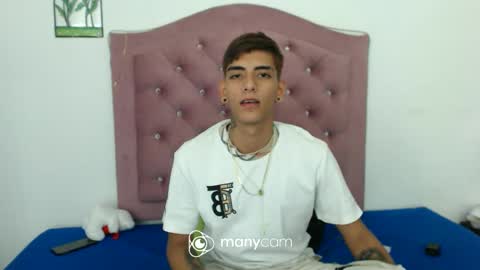 Snapshot of juanse1045panda chatting on 09-16-25, 04:57 juanse1045panda online show from 09-16-25, 04:57