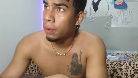 juanse_hot11 online show from 01-06-25, 01:41