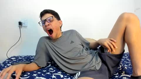 Snapshot of juansuarez204 chatting on 06-17-26, 12:46 juansuarez204 online show from 06-17-26, 12:46