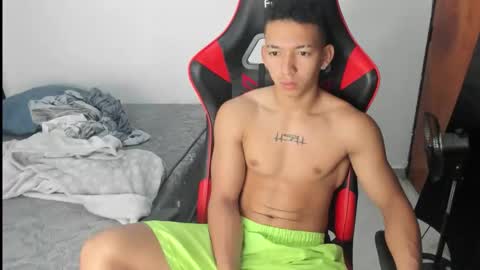 Snapshot of juansw66 chatting on 02-06-26, 02:20 juansw66 online show from 02-06-26, 02:20