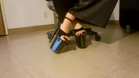 Snapshot of juddybooty chatting on 12-10-24, 03:44 Judy Booty online show from 12-10-24, 03:44