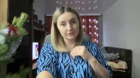 Snapshot of judevalenti chatting on 12-19-24, 04:24 JudeValenti online show from 12-19-24, 04:24