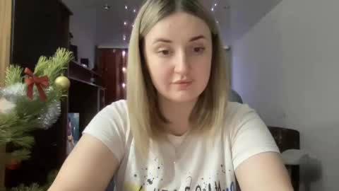 Snapshot of judevalenti chatting on 12-25-24, 05:26 JudeValenti online show from 12-25-24, 05:26