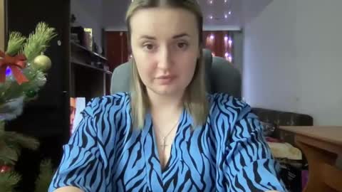 Snapshot of judevalenti chatting on 01-08-25, 04:00 JudeValenti online show from 01-08-25, 04:00