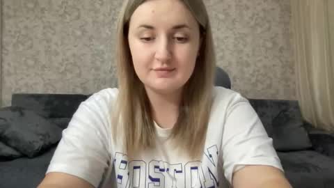 Snapshot of judevalenti chatting on 09-17-25, 03:14 JudeValenti online show from 09-17-25, 03:14