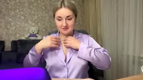 Snapshot of judevalenti chatting on 10-23-25, 05:01 JudeValenti online show from 10-23-25, 05:01