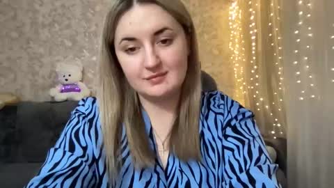 Snapshot of judevalenti chatting on 12-15-25, 07:51 JudeValenti online show from 12-15-25, 07:51