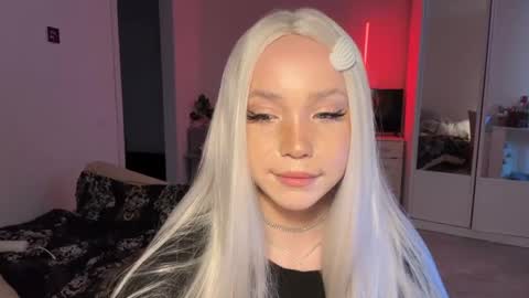 Emily online show from 04-10-26, 08:30