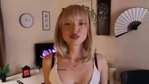 Eva online show from 11-05-25, 11:21