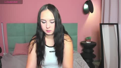 Snapshot of judyingram chatting on 11-09-25, 01:04 Judy online show from 11-09-25, 01:04