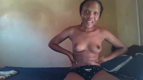 Snapshot of juice_petite3 chatting on 12-29-24, 12:23 juice_petite3 online show from 12-29-24, 12:23