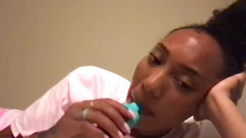 Snapshot of juicijazzi chatting on 10-22-25, 08:58 juicijazzi online show from 10-22-25, 08:58