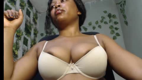 Snapshot of juicy_gold22 chatting on 02-02-25, 04:54 Mariagold online show from 02-02-25, 04:54