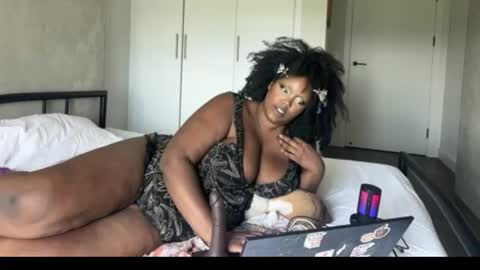 juicy_janet online show from 07-23-26, 05:44