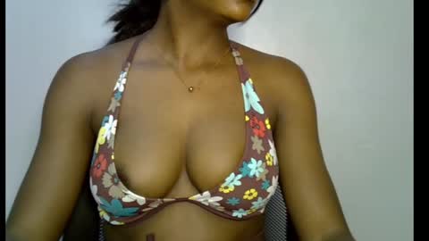 Snapshot of juicy_plumx chatting on 02-10-25, 12:29 Wet Baddie online show from 02-10-25, 12:29