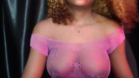 Snapshot of juicy_plumx chatting on 02-11-25, 04:13 Wet Baddie online show from 02-11-25, 04:13