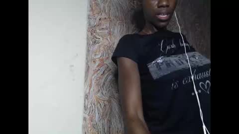 queen online show from 02-05-25, 03:34
