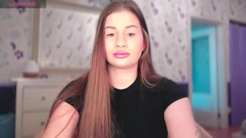 Elena online show from 10-05-25, 01:20