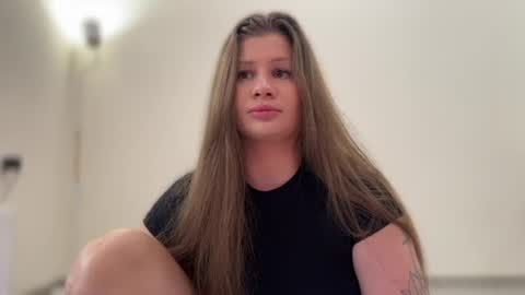 Snapshot of juicyhelenx chatting on 07-11-26, 01:36 Elena online show from 07-11-26, 01:36