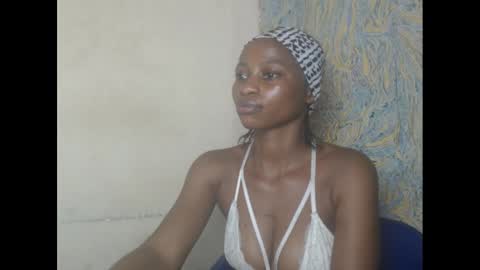 juicypiexx online show from 02-28-25, 05:15