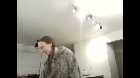 Snapshot of juicysavanah chatting on 11-21-25, 06:23 Sav online show from 11-21-25, 06:23