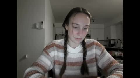 Snapshot of juicysavanah chatting on 11-28-25, 05:43 Sav online show from 11-28-25, 05:43