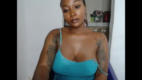 juicyxpink online show from 11-20-25, 11:48