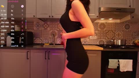 Juicy online show from 11-12-25, 04:51