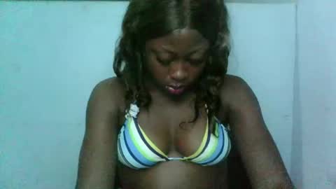 Snapshot of juicyyxboobs chatting on 05-06-26, 12:19 juicyyxboobs online show from 05-06-26, 12:19