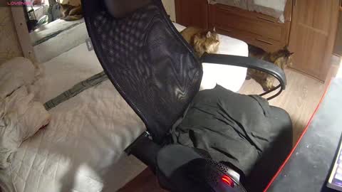 Snapshot of juleea_doll chatting on 12-15-24, 05:23 Julia online show from 12-15-24, 05:23