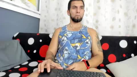 juleslake2 online show from 11-01-25, 08:55