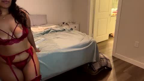 Snapshot of julesmedstudent chatting on 02-08-26, 01:53 Jules online show from 02-08-26, 01:53